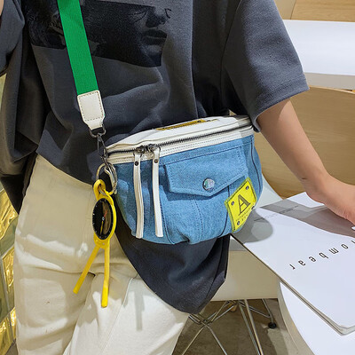 

Summer canvas small bag wild girl pocket bag female bag 2019 new fashion chest bag ins super fire crossbody bag