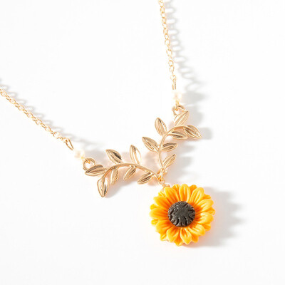 

Selling Jewelry Creative Fashion Sunflower Necklace Leaves Flower Pendant Sweater Long Chain for Christmas Gift