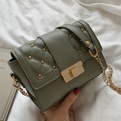 

Chic female 2019 new Korean embroidery line Joker small square bag fashion chain rivet shoulder Messenger bag