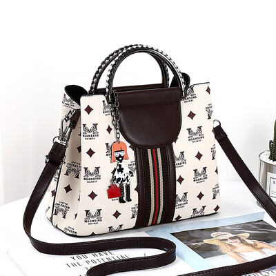 

In summer the new bag lady Korean version of single shoulder oblique handbag has the temperament of simple&large-capacity bag