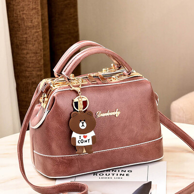 

Female bag new bag rivet female Korean version of the fashion small square bag casual handbags Messenger shoulder bag