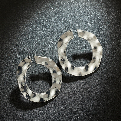 

Olaru Trendy Irregular Circle Stud Earrings For Woman girls Gold Sliver Color Statement Female Punk Ethnic Jewelry Female New