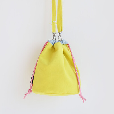 

Tailored Beam Mouth Canvas Bag Drawstring Bucket Bag Diagonal Package Fresh Cotton Bag