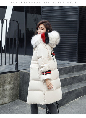 

Winter 2018 new Korean version of urban leisure chic elegant embroidery long hat true fur collar down jacket female