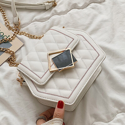 

New style of foreign air bag womens bag 2019 summer small fresh oblique span bag fashion one shoulder bag tide