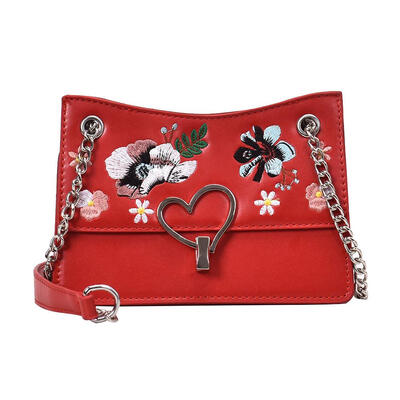 

Flower Embroidery Shoulder Handbags Women Leather Chain Small Crossbody Bag