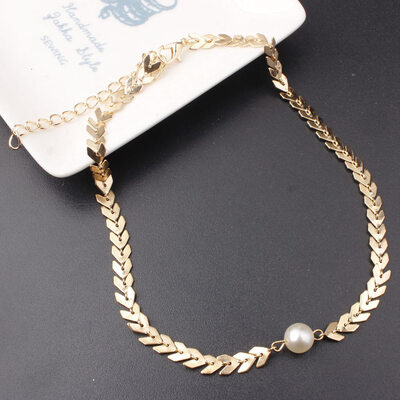 

Fashion Women Accessories Silver Gold Color Baroque Letter V Chain Pearl Choker Pearl Choker Necklace for Women Perfect