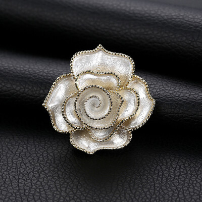 

Temperament brooch ladies suit sweater brooch black&white rose flower pin scarf buckle hundred matching accessories