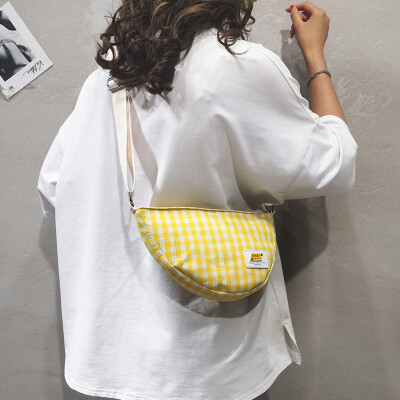 

Small fresh Sen girl slung bag female 2019 new Korean version of the wild plaid pattern Harajuku shoulder canvas bag