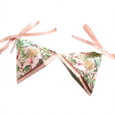 

New creative wedding wedding supplies high-grade double of triangle candy box European pink candy box