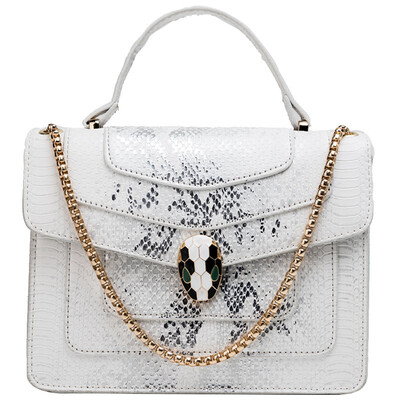 

Ins small bag female 2018 Korean version of the trend rhombic female bag lock buckle chic chain shoulder Messenger bag