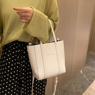 

One-shoulder big bag female bag 2019 popular bag new wave Korean version of the wild large-capacity texture fashion tote bag