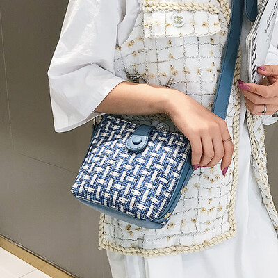 

Womens bag 2019 new wild gas bucket bag fashion woolen shoulder bag popular net red ins slung small bag