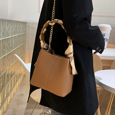 

Foreign gas chain bucket bag handbags new 2019 fashion ladies silk scarves handbags wild ins Messenger bag