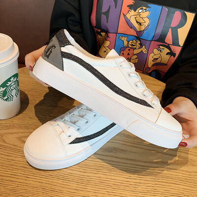 

Small white shoes super fire shoes female autumn tide shoes Korean version of comfortable soft sole Joker student shoes