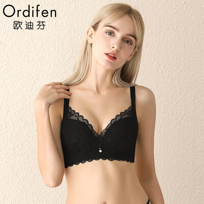 

Ou Difen no steel ring bra 2019 spring&summer new three-dimensional cut thin cups breathable hole cups gathered on the bra sexy lace underwear bra XB9523 black C80