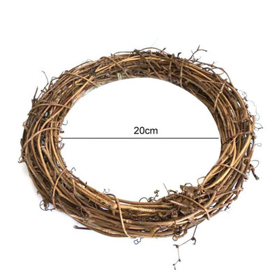 

Hand-woven Rattan Garland Shape Unique Home Wall Decoration Festive Party Supplies