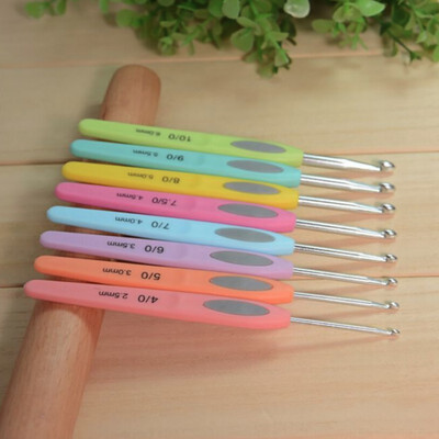 

8PCs Crochet Hooks Set Colorful All Sized Knitting Needle Plastic Handle Knitting Needles Crafts Weaving Tool Sewing Accessories