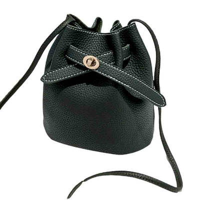 

Lichee Pattern Bucket Solid Color Drawstring Lock Shoulder Bag Crossbody Pouch