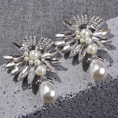 

Crystal Flower Glaze Stud Earrings Woman Lovely Imitation Pearls Small Earring Female Wedding Jewelry