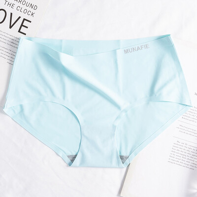 

New Fashion Japanese One-piece Seamless Ice Silk Waist Lift Hip Breathable Ladies Briefs