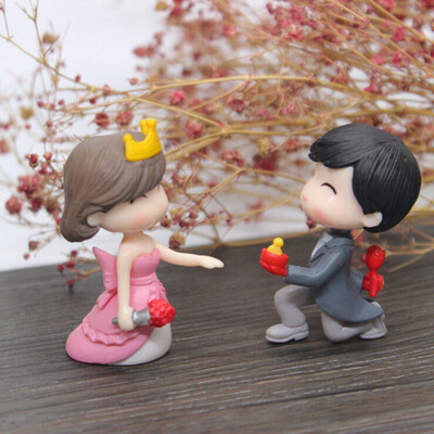 

Home Decor Modern Micro Landscape Resin Crafts Propose Couple Ornaments Wedding Cake DIY Scene Accessories Decoration