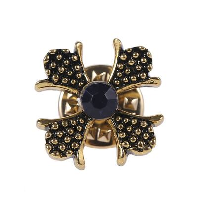 

Retro Collar Pin Buckle Male Brooch Corsage Shirt Badge