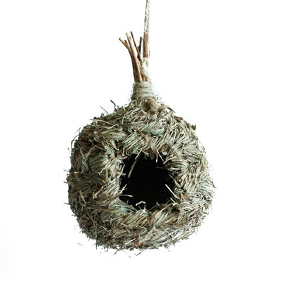

Grass Bird Nest Bird Hut Cage House Breeding Cave Woven Hanging Birdhouses for Parrot Canary Cockatiel Resting Place