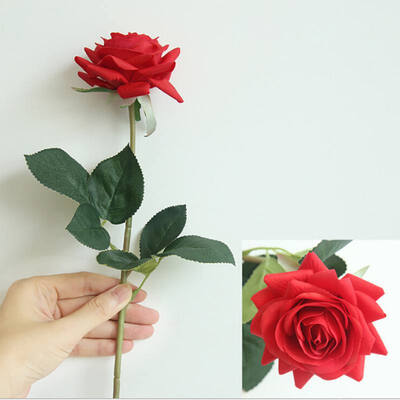 

1PCS New ins Romantic Artificial Rose Feel Moisturizing Rose Artificial Flower