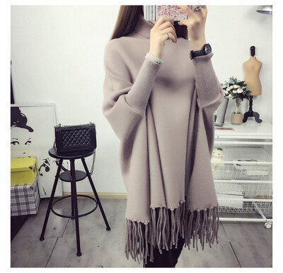 

For womens autumnwinter 2018 the new overcoat can be worn with a shawl a cape&a thin sweater
