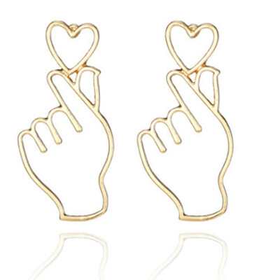 

Lovely Hand Gesture Earring Heart Outline Ear Studs Earrings Personality 1 Pair