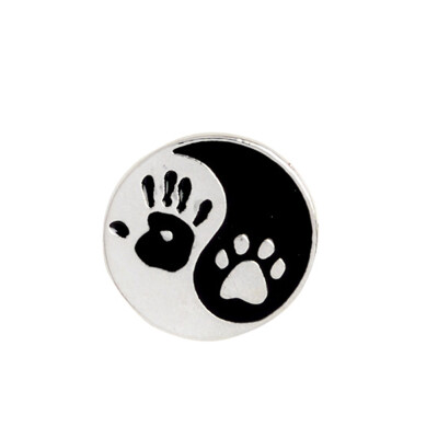 

New Mode Style Pin Palm And Paw Pins Cute Dog Puppy Cat Kitten Brooch Pins DIY Badge Fashion Gift Jewelry For Women Girl Kids