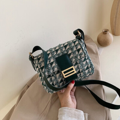 

Tailored Female Bag Versatile Chain One Shoulder Small Square Bag Fashion Crossbody Bag