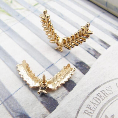 

Korean Version Of The Suit And Shirt Collar Pin Small Three-dimensional Metal Wheat Brooch Buckle Collar Couple Accessories