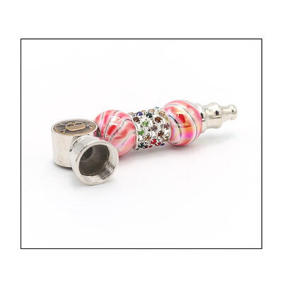 

Fashion Smoke Creative Exquisite Diamond Pipe Smoke Small Metal Pipes Beautiful Smoking Pipe Herb Weed Portable Tobacco Pipes
