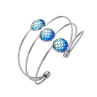 

BraceletNew Korean Bracelet Female Exquisite Bracelets Simple&Colorful Scale shape Hand Ornaments