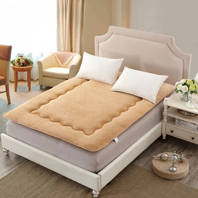 

Brata Lamb like bed mattress Foldable mattress