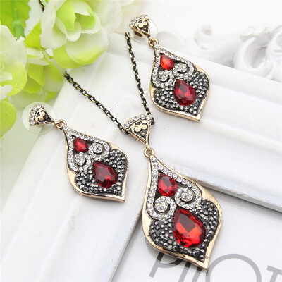 

Ethnic Turkish Heart Jewelry Sets Women Resin Earrings Necklace Antique Gold Color Rhinestone Jewelry Sets Arab Bridal Jewelry