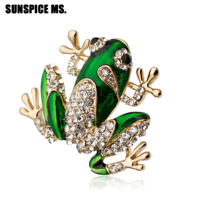 

Fashion Frog Animal Brooch For Women Corsage Jewelry Enamel Pins Crystal Men Brooches Broches Banquet Casual Accessories Gift