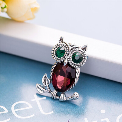 

Fashion Crystal Jewelry Owl Brooch Pin For Women Animal Rhinestone Brooch Broches Hijab Scarf Collar Pins Women Buckles Corsage