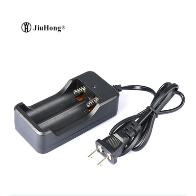 

1 шт. Прямая продажа Rushed 18650 Li-ion Input 100-240v 47-63hz Выход 4.2v Eu / us / Au / Bs Аккумуляторное зарядное устройство