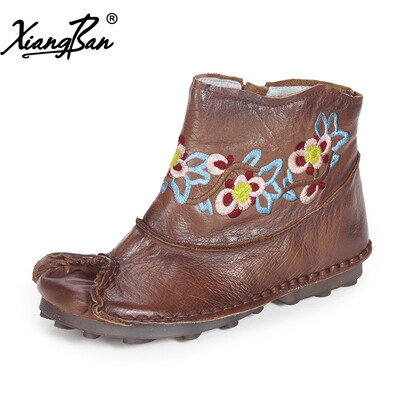 

Xiangban Women Shoes Handmade Leather Casual Boots Female Flat Boots Ankle Boots Round Head hand-embroidered ethnic flowers