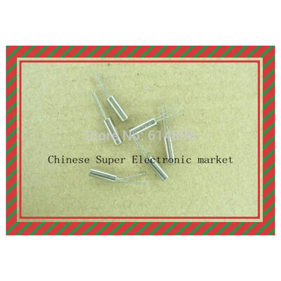

100PCS 32.768kHz 32.768 kHz 32.768k Hz Crystal Oscillator 3x8 mm