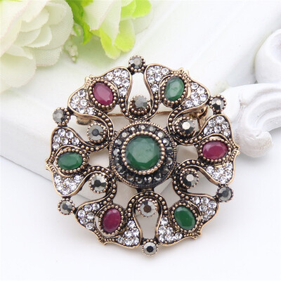 

Vintage Turkish Women Resin Round Flower Brooch Pins Antique Gold Color Hollow Corsage Jewelry Graceful Lines India Ethnic Pin