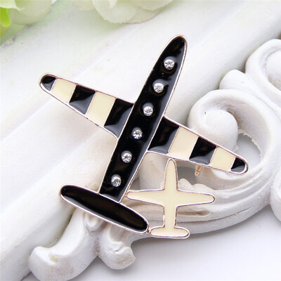 

Simple&Generous Women 2 Plane Brooch Double Color Paint Enamel Airplane Brooches Broches Stewardess Pilot Badge Fly Sky Freely