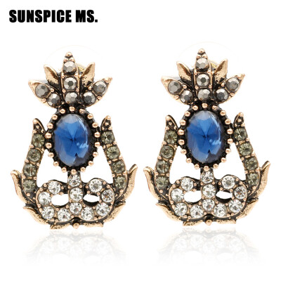 

SUNSPICE MS Ethnic Resin Flower Stud Earring For Women Festival Jewelry Antique Gold Color Indian Bohemia Bridal Vintage Earring