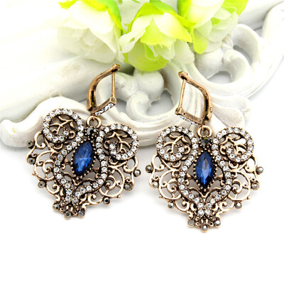 

New Bohemia Hollow Flower Long Dangle Hook Earring For Women Antique Gold Color Damascus Pattern Arabia Bride Resin Drop Jewelry