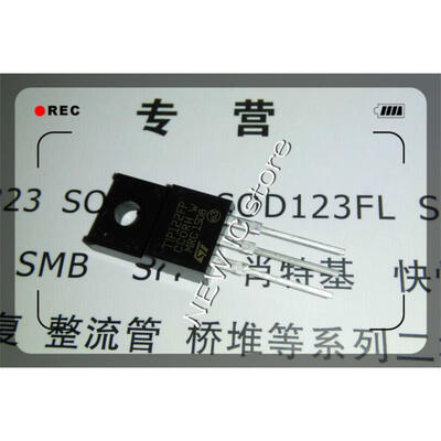 

Free Shipping 50pcslot TIP122FP 5A100V NPN TO-220 Darlington Triode Transistor