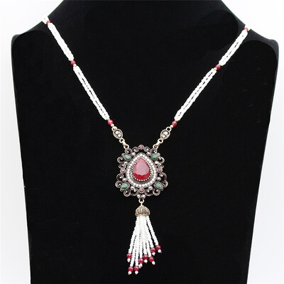 

Exquisite Resin Long Beads Necklace Women Vintage Beaded Jewelry Antique Gold Color Flower Pendant Turkish Beads Necklace Gift