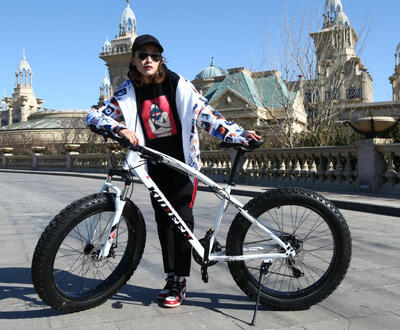 

Ship Form RU KUBEEN 7/21/24/27 speeds Disc brakes Fat bike 26 inch 26x4.0" Fat Tire Snow Bicycle Oil spring fork